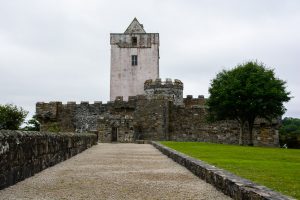 Der Eingang zu Doe Castle